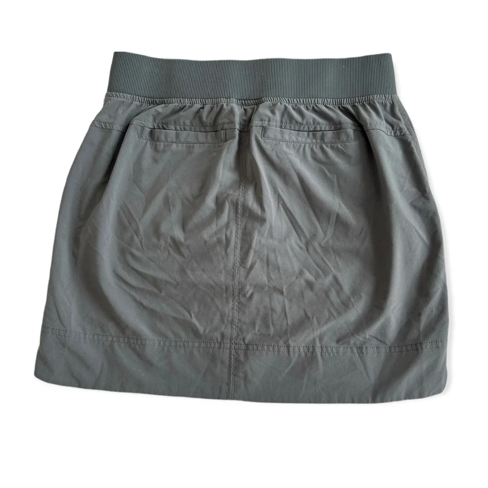 Athleta • Gray Midtown Skort • Size 2 - Picture 4 of 7